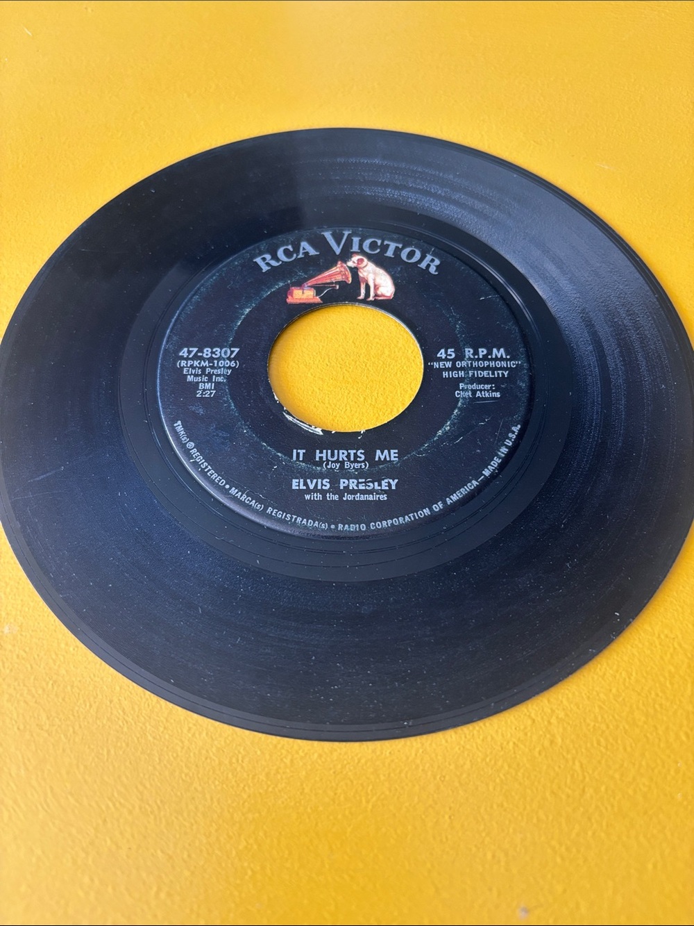 RCA Victor Elvis Presley 45 RPM 'It Hurts Me' Black Vinyl Single
